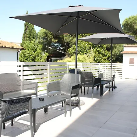Paradiso Hotel 3*